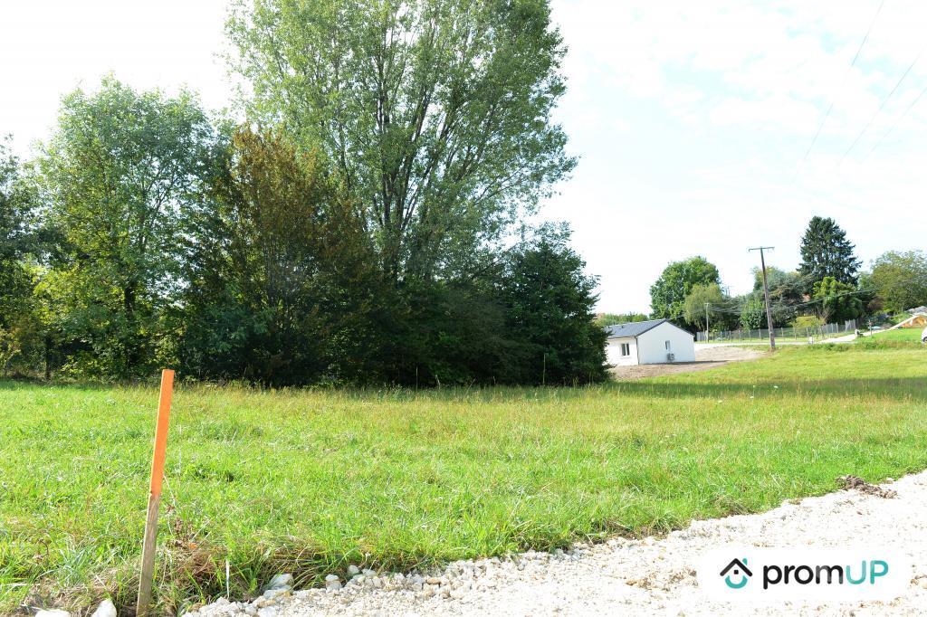 Terrain à vendre Dordogne Mensignac - 24350 - Photos Vivastreet (VT1058) Terrain constructible de 1466m2 situé à Mensignac