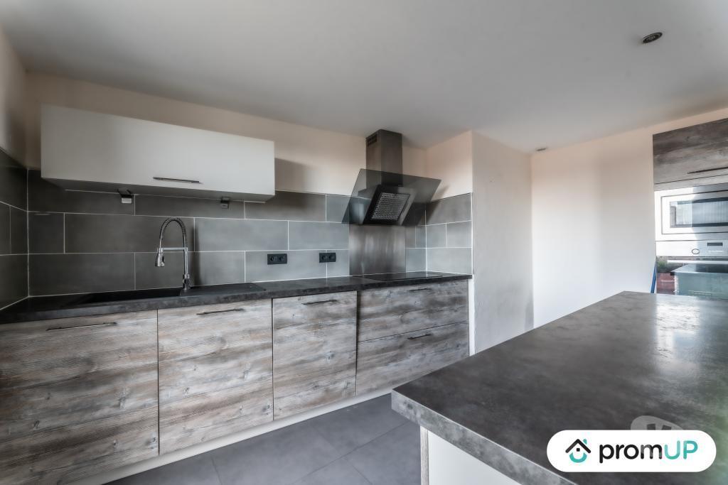 Appartements à vendre Allier Montlucon - 03100 - Photos Vivastreet (V5398) Appartement T3 de 130m2 à Montlucon