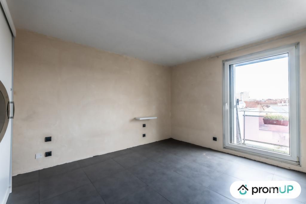Appartements à vendre Allier Montlucon - 03100 - Photos Vivastreet (V5398) Appartement T3 de 130m2 à Montlucon