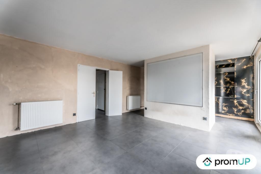 Appartements à vendre Allier Montlucon - 03100 - Photos Vivastreet (V5398) Appartement T3 de 130m2 à Montlucon