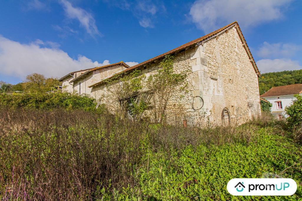 Vente Maison Dordogne Montagrier - 24350 - Photos Vivastreet (VM2742) Grange de 130m² à Montagrier