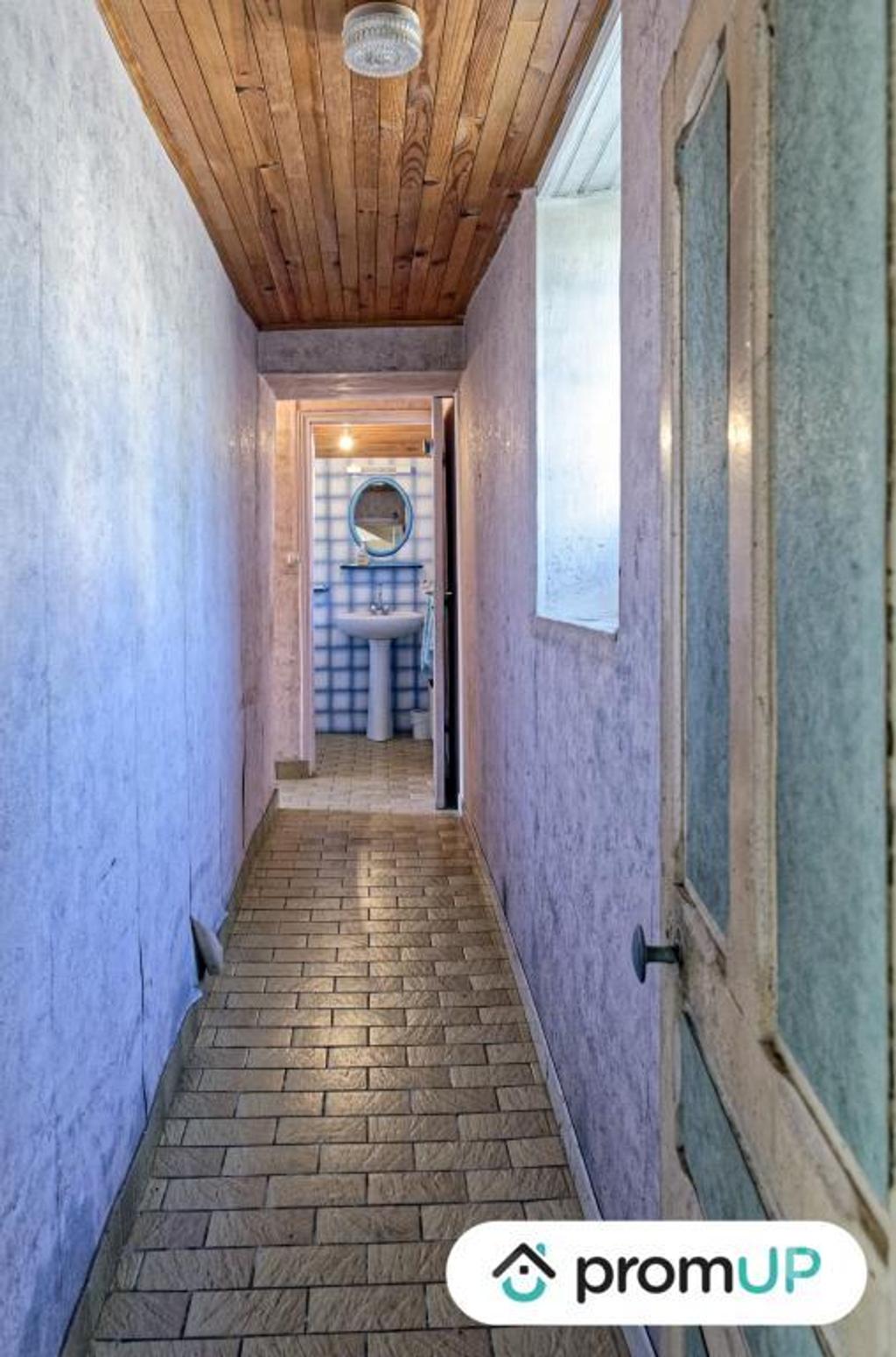 Vente Maison Finistère Loc Eguiner St Thegonnec - 29410 - Photos Vivastreet (V5957) Corps de ferme à rénover avec maison de 5 pièces situé à