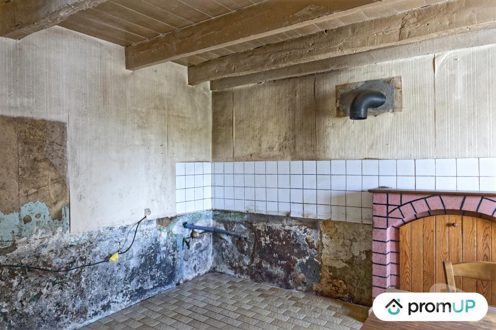 Vente Maison Finistère Loc Eguiner St Thegonnec - 29410 - Photos Vivastreet (V5957) Corps de ferme à rénover avec maison de 5 pièces situé à
