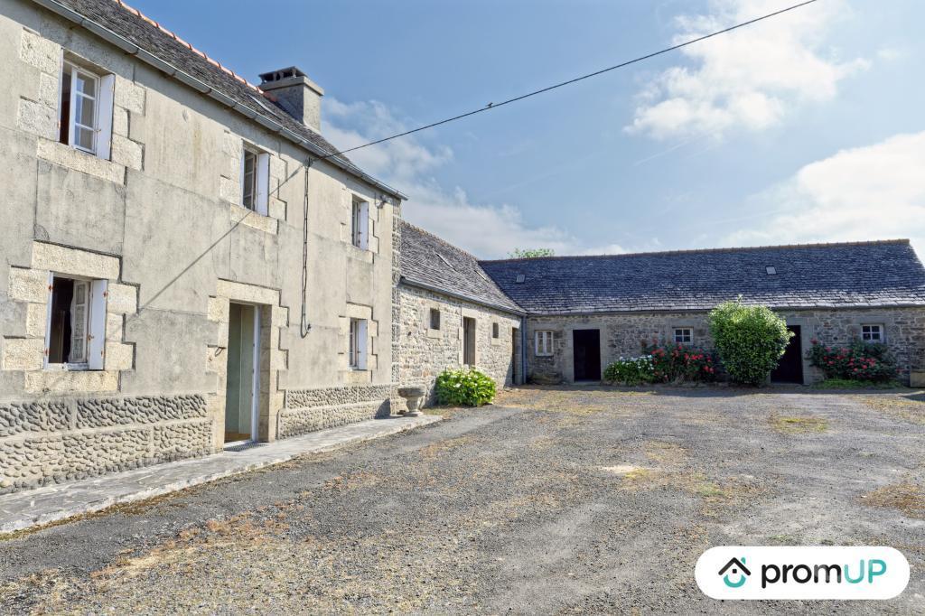 Vente Maison Finistère Loc Eguiner St Thegonnec - 29410 - Photos Vivastreet (V5957) Corps de ferme à rénover avec maison de 5 pièces situé à