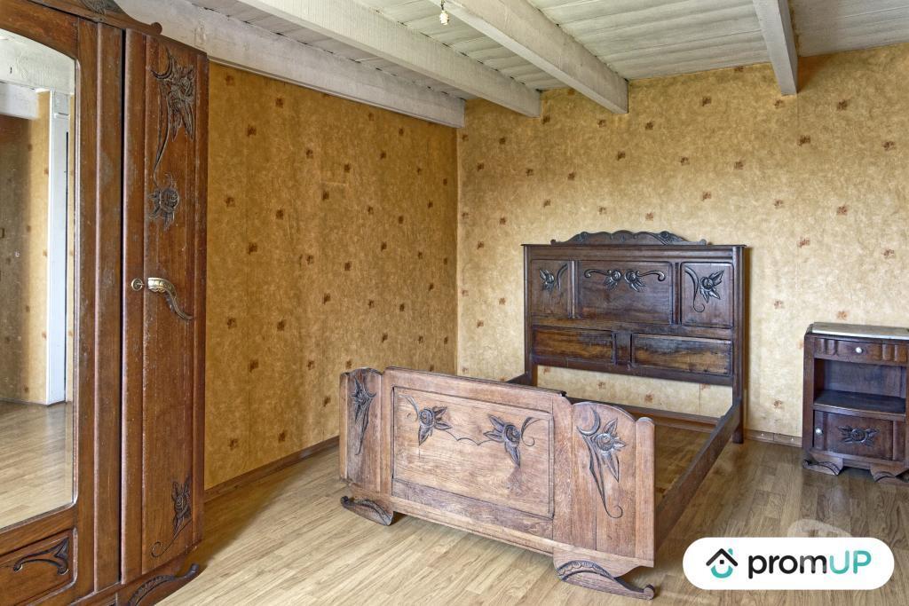 Vente Maison Finistère Loc Eguiner St Thegonnec - 29410 - Photos Vivastreet (V5957) Corps de ferme à rénover avec maison de 5 pièces situé à