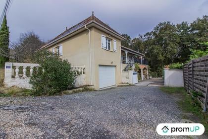 Maison à vendre Terrasson Lavilledieu Dordogne - Photos Vivastreet (VM3898) Maison individuelle de 205m² située à...