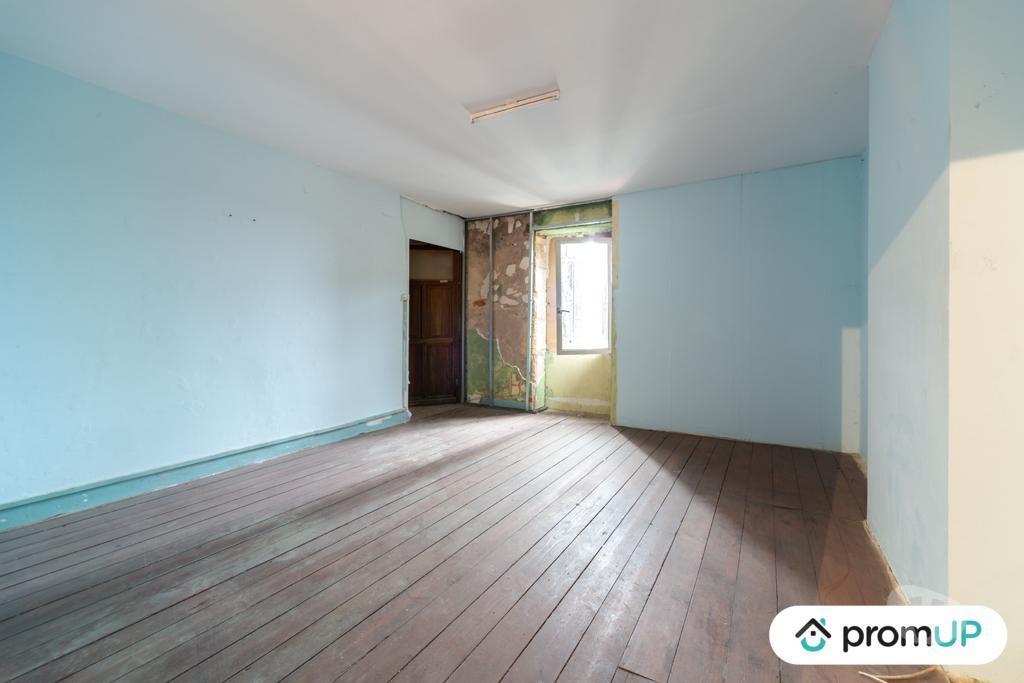 Vente Maison Lot-et-Garonne Fumel - 47500 - Photos Vivastreet (VM562) Grande maison en pierre à rénover de 190m2