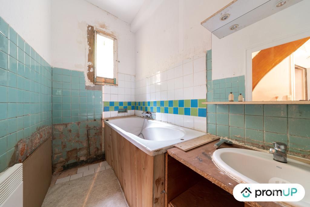 Vente Maison Lot-et-Garonne Fumel - 47500 - Photos Vivastreet (VM562) Grande maison en pierre à rénover de 190m2
