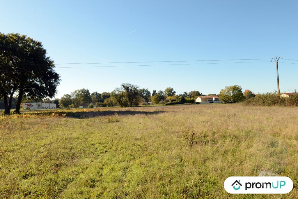 Terrain à vendre Dordogne Menesplet - 24700 - Photos Vivastreet (VT1067) Grand terrain constructible divisible en lots en...