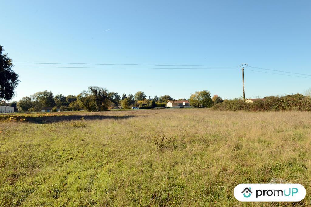 Terrain à vendre Dordogne Menesplet - 24700 - Photos Vivastreet (VT1067) Grand terrain constructible divisible en lots en...