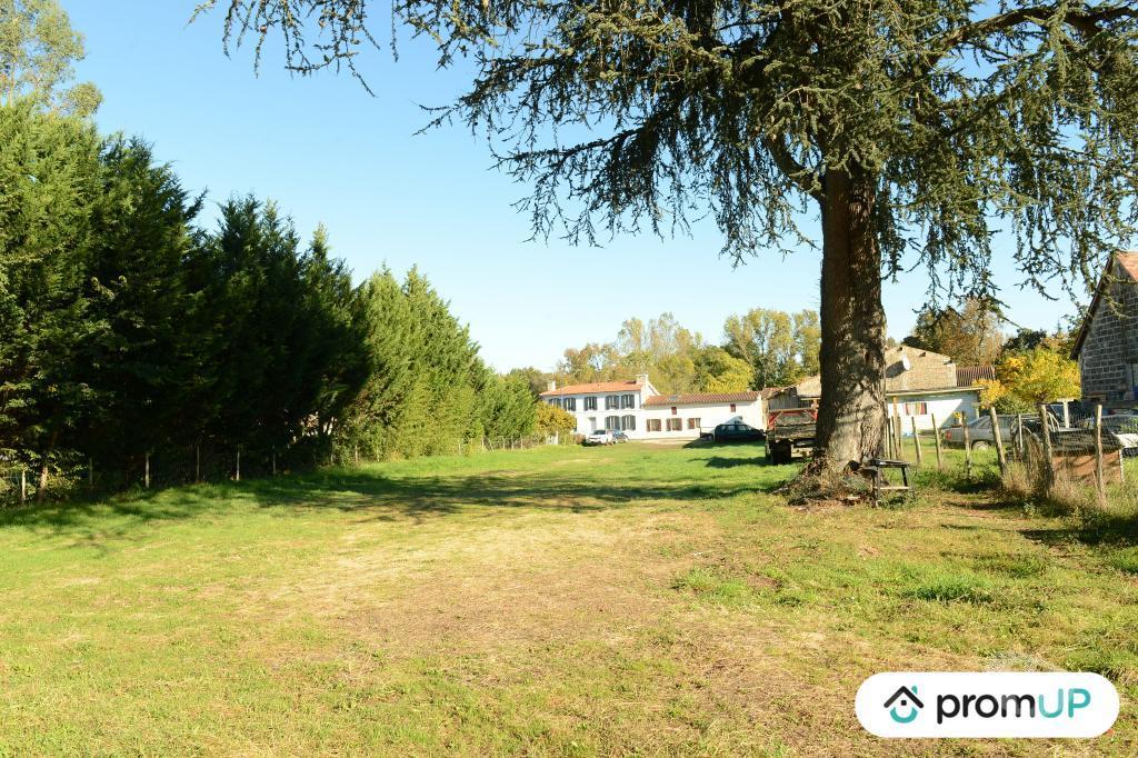 Terrain à vendre Dordogne Menesplet - 24700 - Photos Vivastreet (VT1067) Grand terrain constructible divisible en lots en...