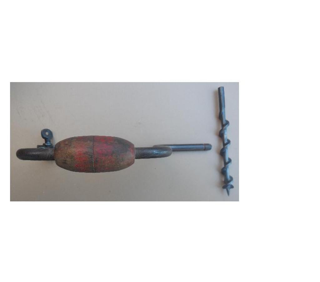  Hérault Castries - 34160 - Photos Vivastreet Vilebrequin manuel + mèche à bois de 16 vendu avec 