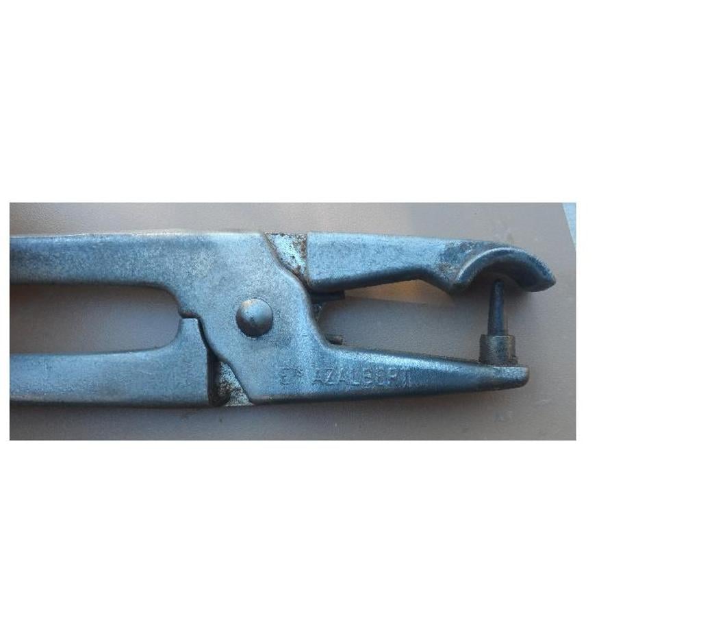  Hérault Castries - 34160 - Photos Vivastreet Pince à ressort en alu gravée Ets. AZALBERT L. 25 cm.