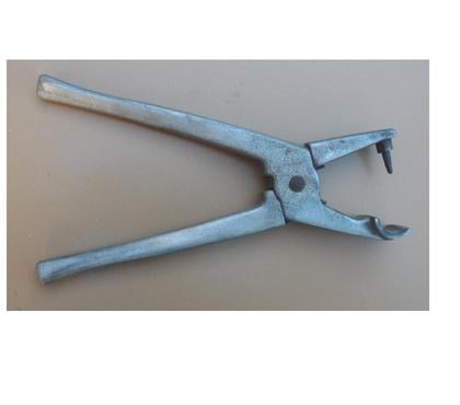 Bricolage - Jardin - Outillage Castries Hérault - Photos Vivastreet Pince à ressort en alu gravée Ets. AZALBERT L. 25 cm.