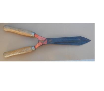 Bricolage - Jardin - Outillage Castries Hérault - Photos Vivastreet Taille haie Longueur totale 54 cm, Poignées longueur 20 cm 