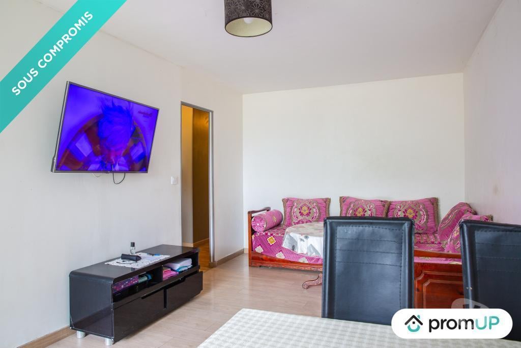 Appartements à vendre Nord Villeneuve d'Ascq - Photos Vivastreet (V6143) Appartement de 89 m2 avec loggia à Villeneuve-d'Ascq