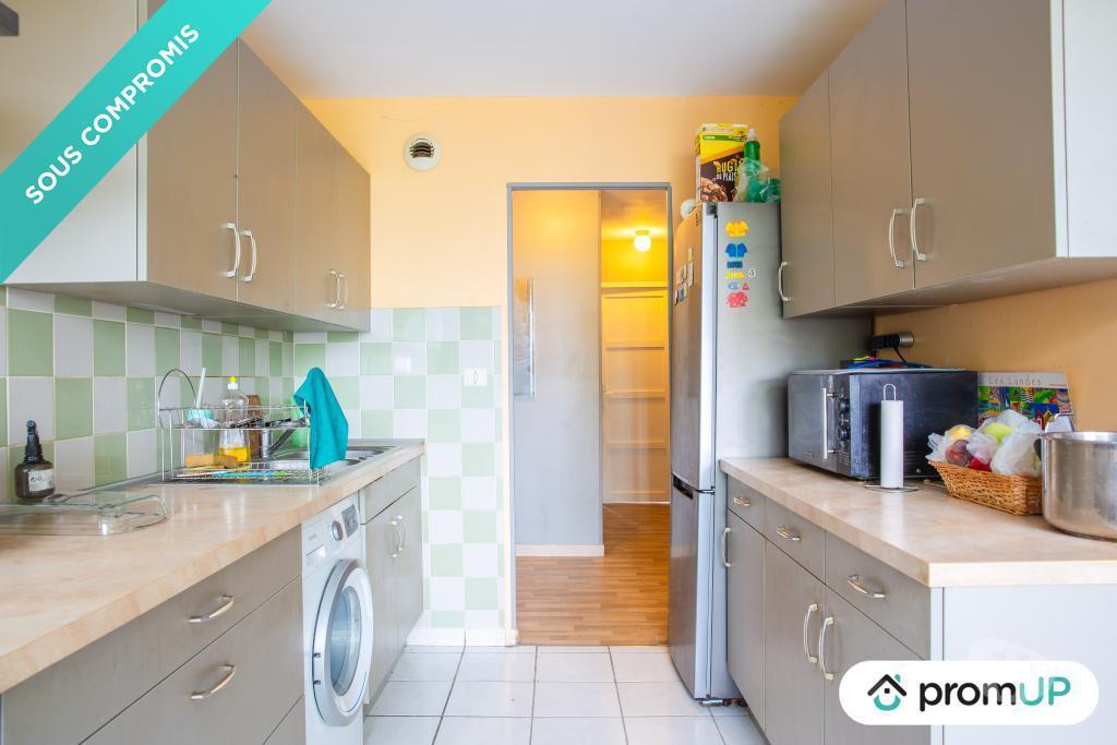 Appartements à vendre Nord Villeneuve d'Ascq - Photos Vivastreet (V6143) Appartement de 89 m2 avec loggia à Villeneuve-d'Ascq