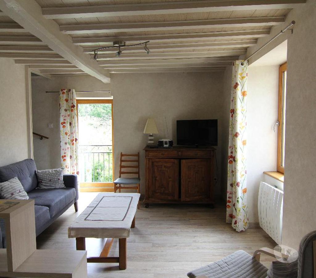location saisonniere Puy-de-Dôme Billom - 63160 - Photos Vivastreet Gîte 3 * Auvergne - campagne - calme et nature