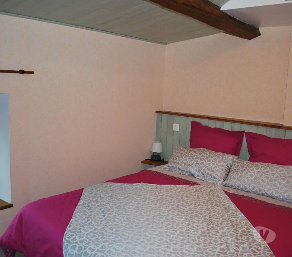 location saisonniere Puy-de-Dôme Billom - 63160 - Photos Vivastreet Gîte 3 * Auvergne - campagne - calme et nature