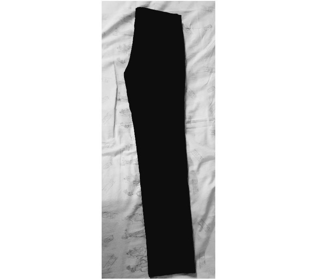 Vêtements occasion Doubs Sochaux - 25600 - Photos Vivastreet un pantalon noir JULES