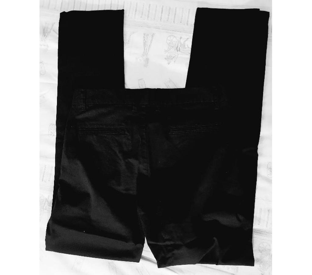 Vêtements occasion Doubs Sochaux - 25600 - Photos Vivastreet un pantalon noir JULES