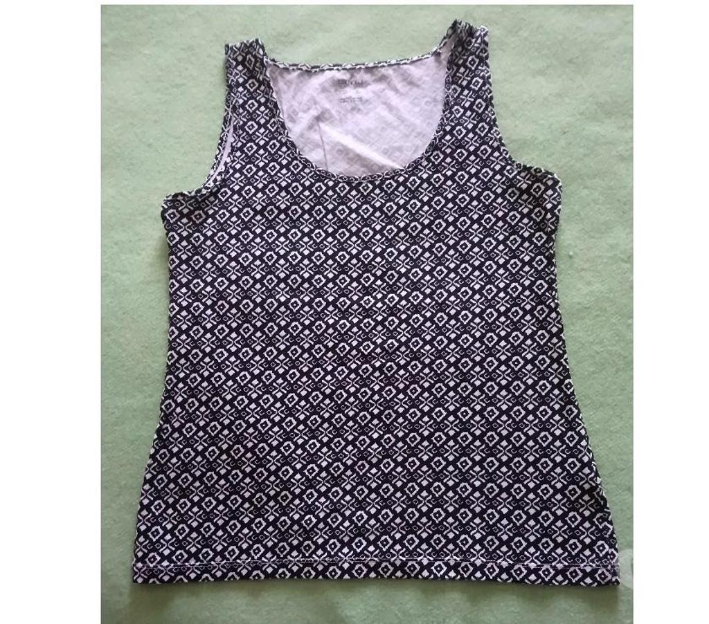 Vêtements occasion Seine-Saint-Denis La Courneuve - 93120 - Photos Vivastreet Lot de 2 débardeurs Esmara
