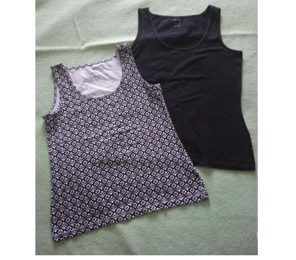 Vêtements occasion Seine-Saint-Denis La Courneuve - 93120 - Photos Vivastreet Lot de 2 débardeurs Esmara