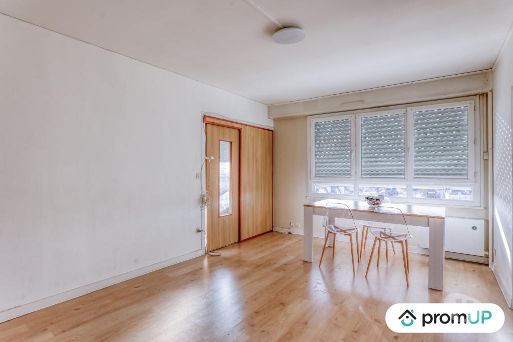 Appartements à vendre Cher Vierzon - 18100 - Photos Vivastreet (V6467) Appartement en souplex de 81 m2 à Vierzon