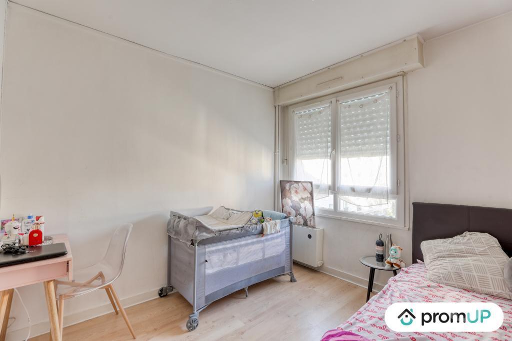 Appartements à vendre Cher Vierzon - 18100 - Photos Vivastreet (V6467) Appartement en souplex de 81 m2 à Vierzon