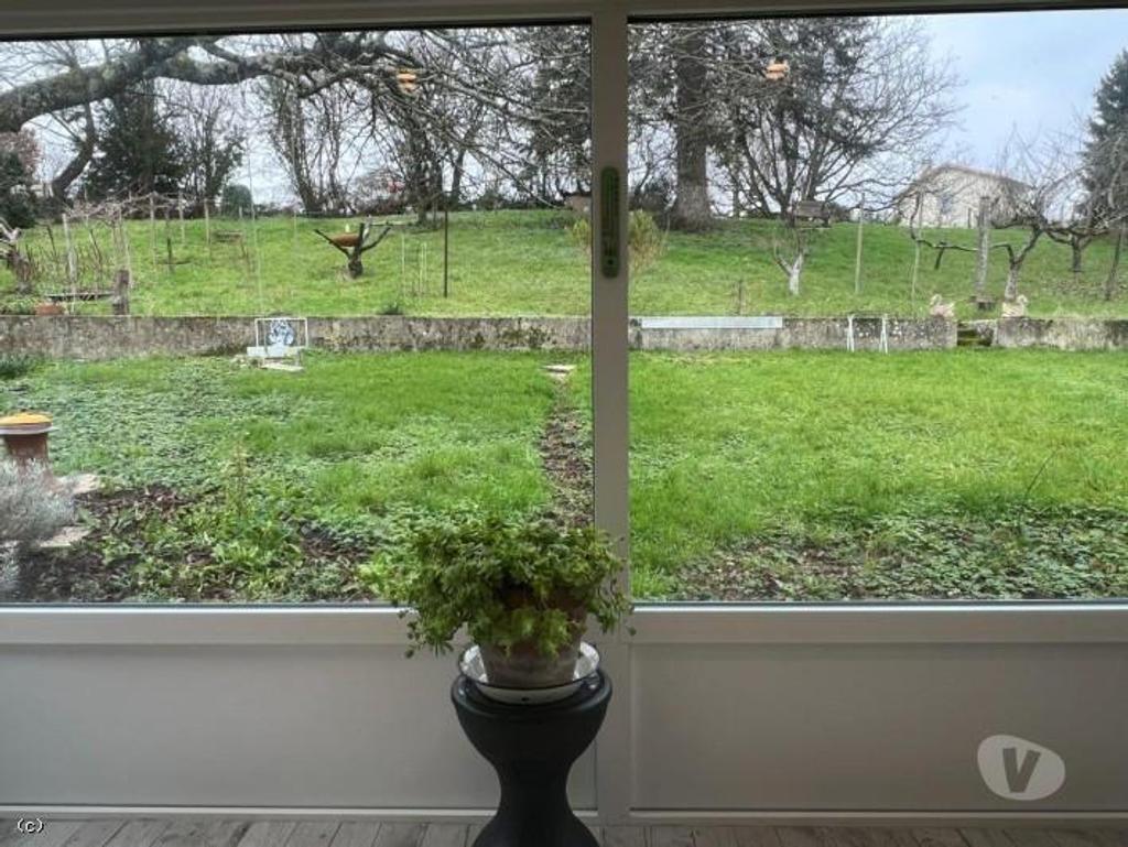 Vente Maison Vienne Civray - 86400 - Photos Vivastreet Jolie Maison de Ville Rénovée avec Beau Jardin et Belles Vues