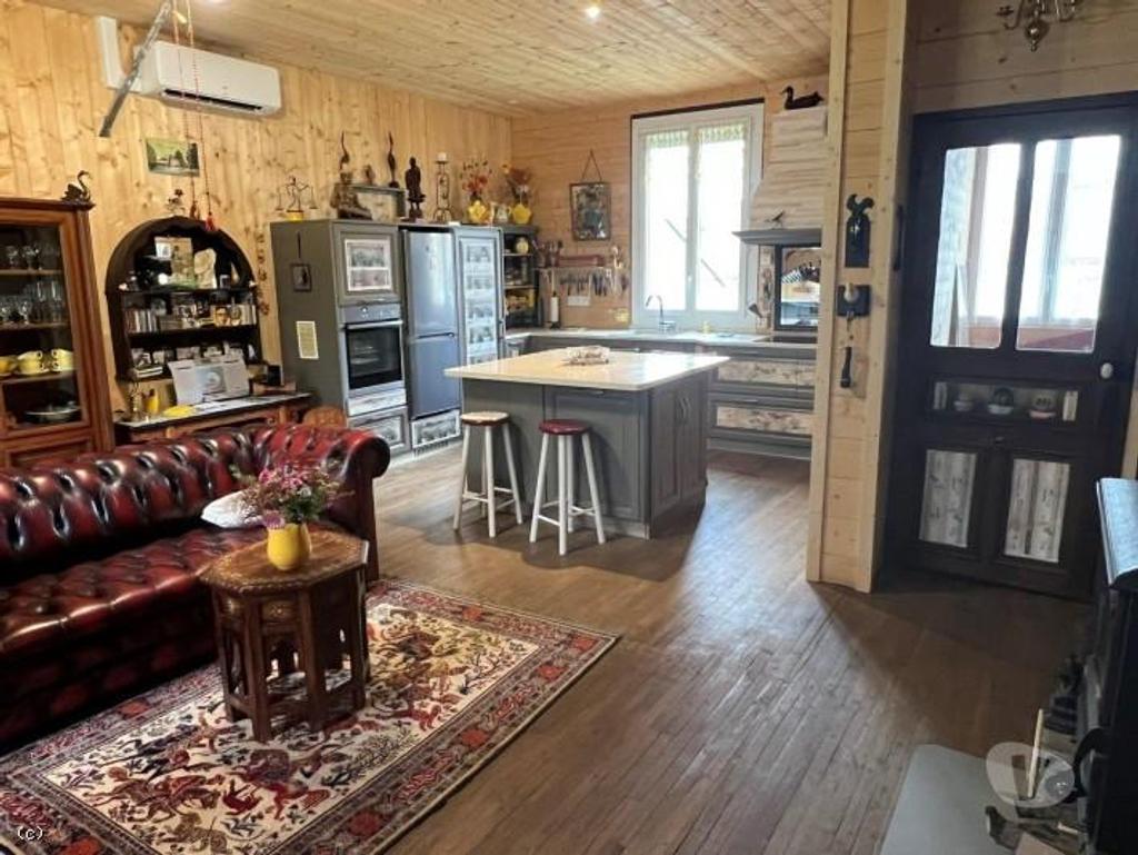 Vente Maison Vienne Civray - 86400 - Photos Vivastreet Jolie Maison de Ville Rénovée avec Beau Jardin et Belles Vues