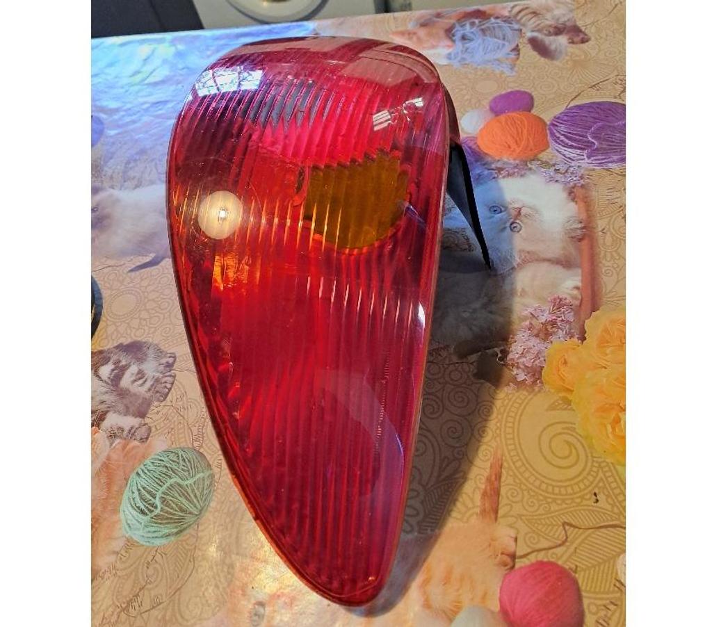 Pièces et services auto Seine-et-Marne Montceaux les Provins - 77151 - Photos Vivastreet feu peugeot 206