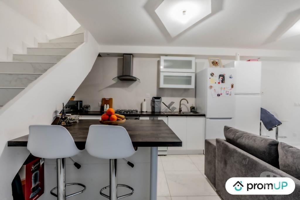 Appartements à vendre Ain Oyonnax - Photos Vivastreet (V4979) immeuble de rapport - à Oyonnax à 1h de Lyon et Genève