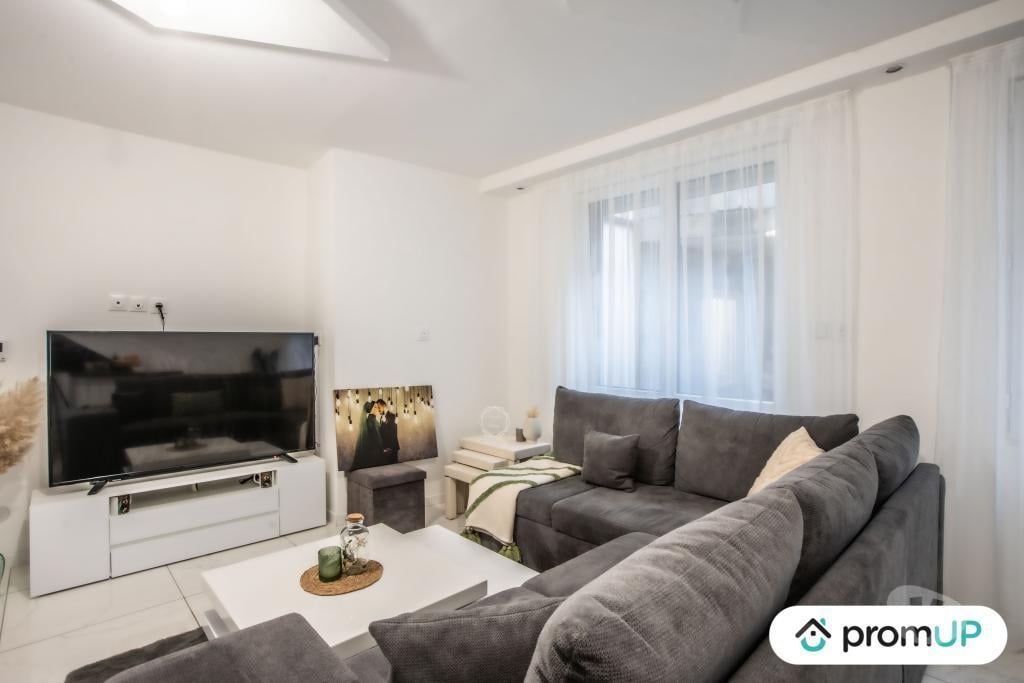 Appartements à vendre Ain Oyonnax - Photos Vivastreet (V4979) immeuble de rapport - à Oyonnax à 1h de Lyon et Genève