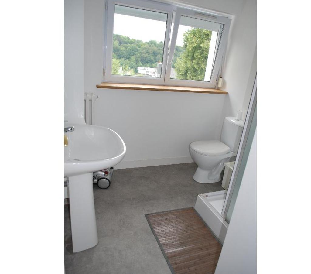 Appartement meublé Finistère Morlaix - 29600 - Photos Vivastreet C1 chambre ADSL, kitch. jardin buanderie, MORLAIX Coatseho