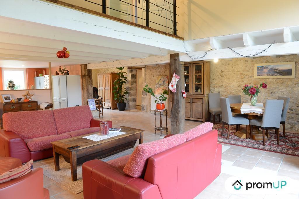 Vente Maison Dordogne Chateau l'Eveque - 24460 - Photos Vivastreet (V6503) Maison individuelle de 284 m2 à CHÂTEAU-L'ÉVÊQUE