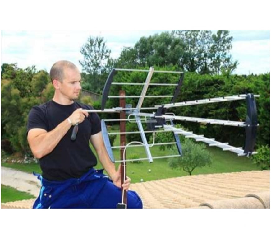 Artisans & dépannages Bouches-du-Rhône Marignane - 13700 - Photos Vivastreet REPARATEUR TELE A DOMICILE