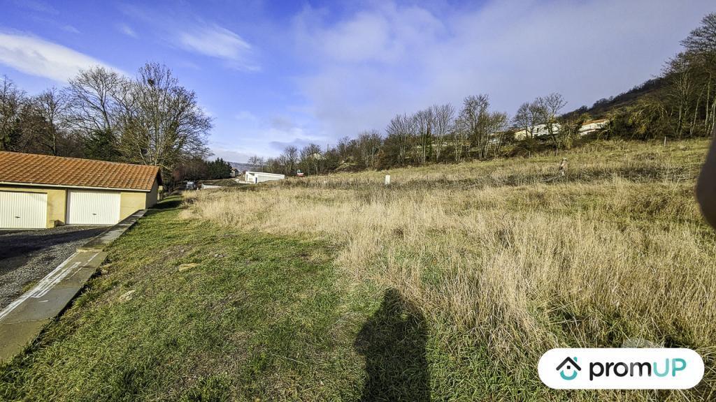 Terrain à vendre Haute-Loire St Germain Laprade - 43700 - Photos Vivastreet (V6482) Terrain constructible de 889 m2 à ST GERMAIN LAPRADE