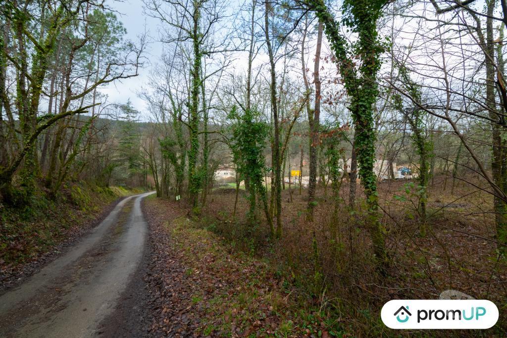 Terrain à vendre Lot Prayssac - 46220 - Photos Vivastreet (V6505) Terrain constructible de 8375 m2 à Prayssac