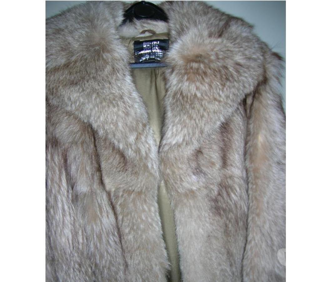 Vêtements occasion Haute-Garonne Leguevin - 31490 - Photos Vivastreet Trois-quarts, en poils de chèvre du Tibet