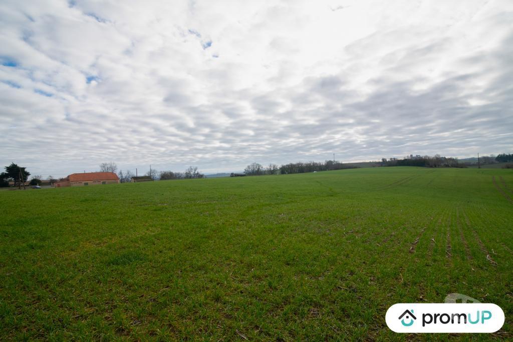 Terrain à vendre Gers Sempesserre - 32700 - Photos Vivastreet (V6511) Terrain agricole de 6000 m2 à SEMPESSERRE