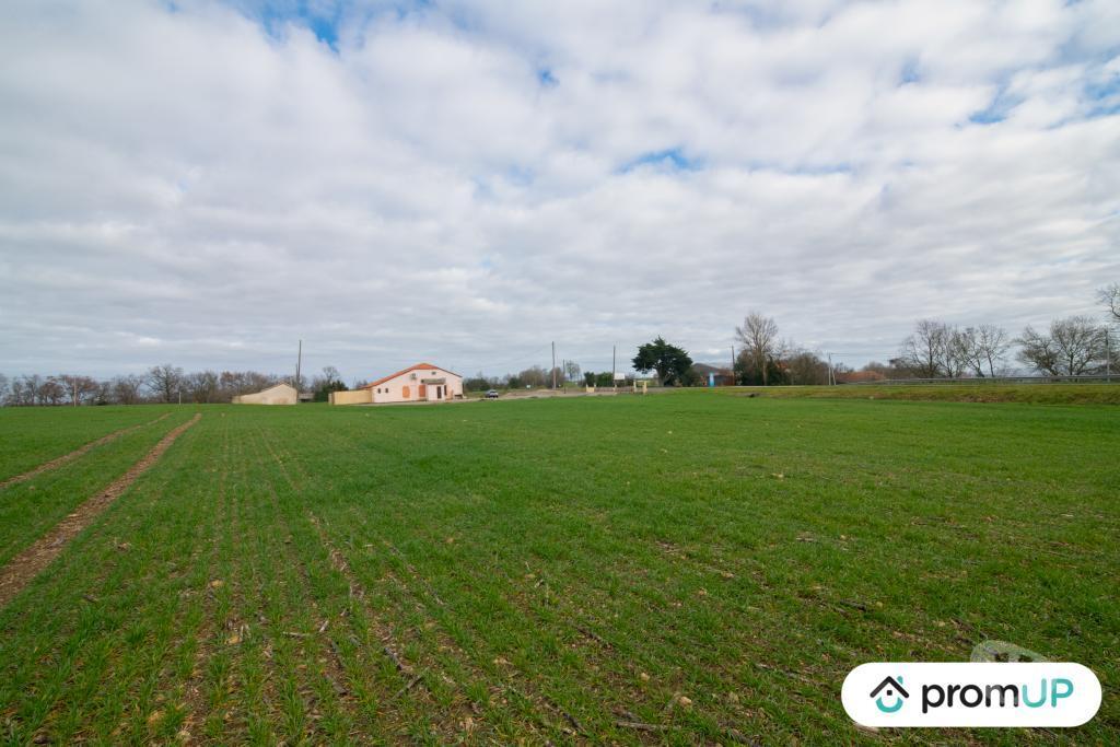 Terrain à vendre Gers Sempesserre - 32700 - Photos Vivastreet (V6510) Terrain agricole de 6000 m2 à SEMPESSERRE