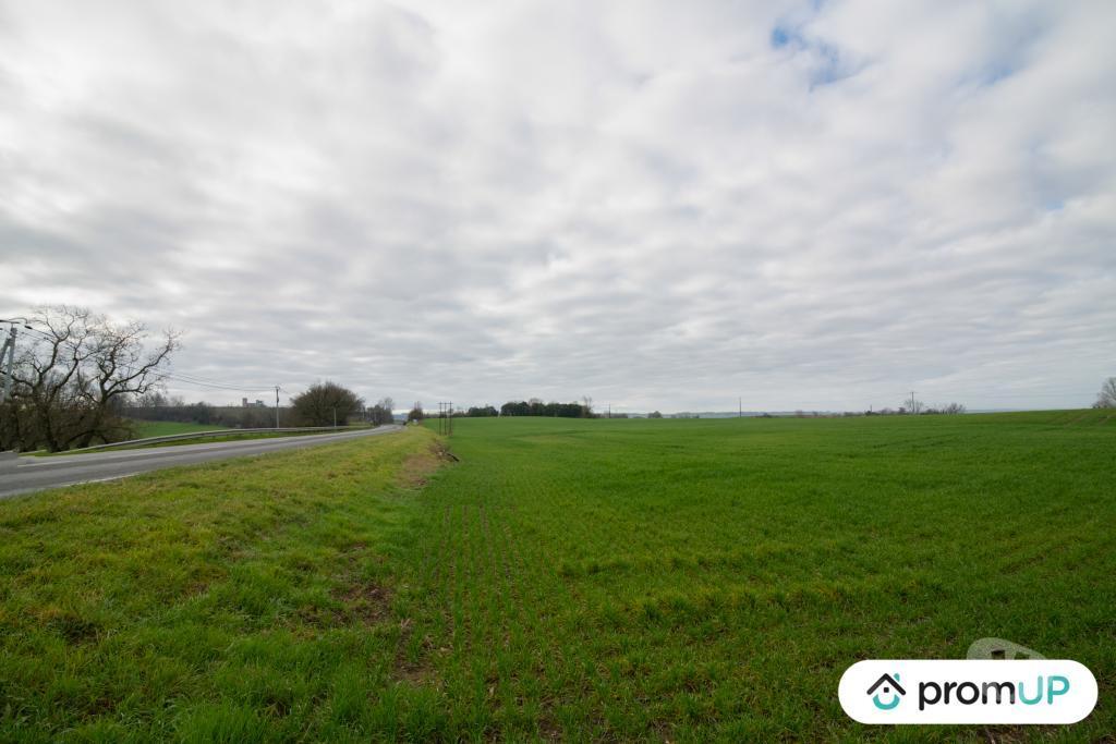 Terrain à vendre Gers Sempesserre - 32700 - Photos Vivastreet (V6510) Terrain agricole de 6000 m2 à SEMPESSERRE