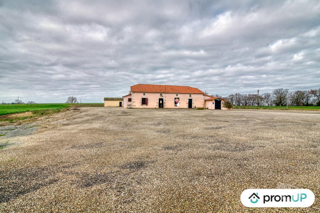 Fond de Commerce a vendre Gers Sempesserre - 32700 - Photos Vivastreet (V6509) Local commercial de 320 m2 à SEMPESSERRE