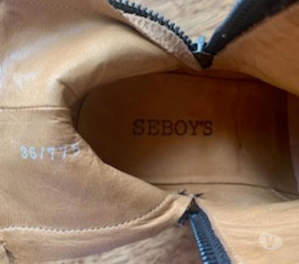 Chaussures Val-de-Marne Villejuif - 94800 - Photos Vivastreet Boots noire pour femme style classique (Seboy's Italienne.)