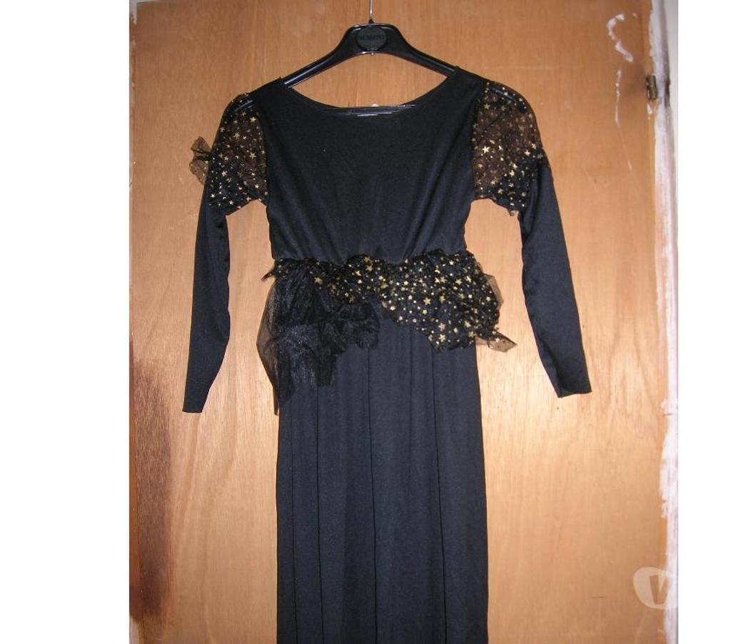 Vêtements occasion Haute-Garonne Leguevin - 31490 - Photos Vivastreet Robe sorciére (160 cm11-14 ans)