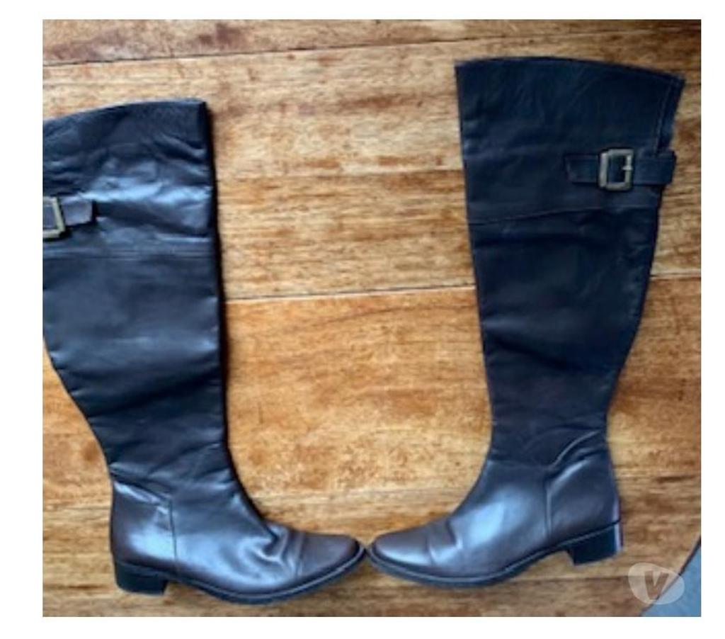 Chaussures Val-de-Marne Villejuif - 94800 - Photos Vivastreet Grandes bottes pour femme en cuir de chez Pacodom
