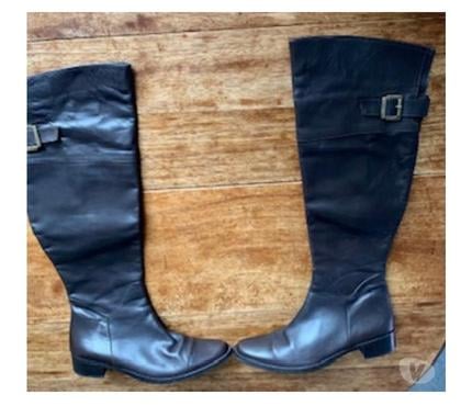 Chaussures et bottes occasion Villejuif Val-de-Marne - Photos Vivastreet Grandes bottes pour femme en cuir de chez Pacodom