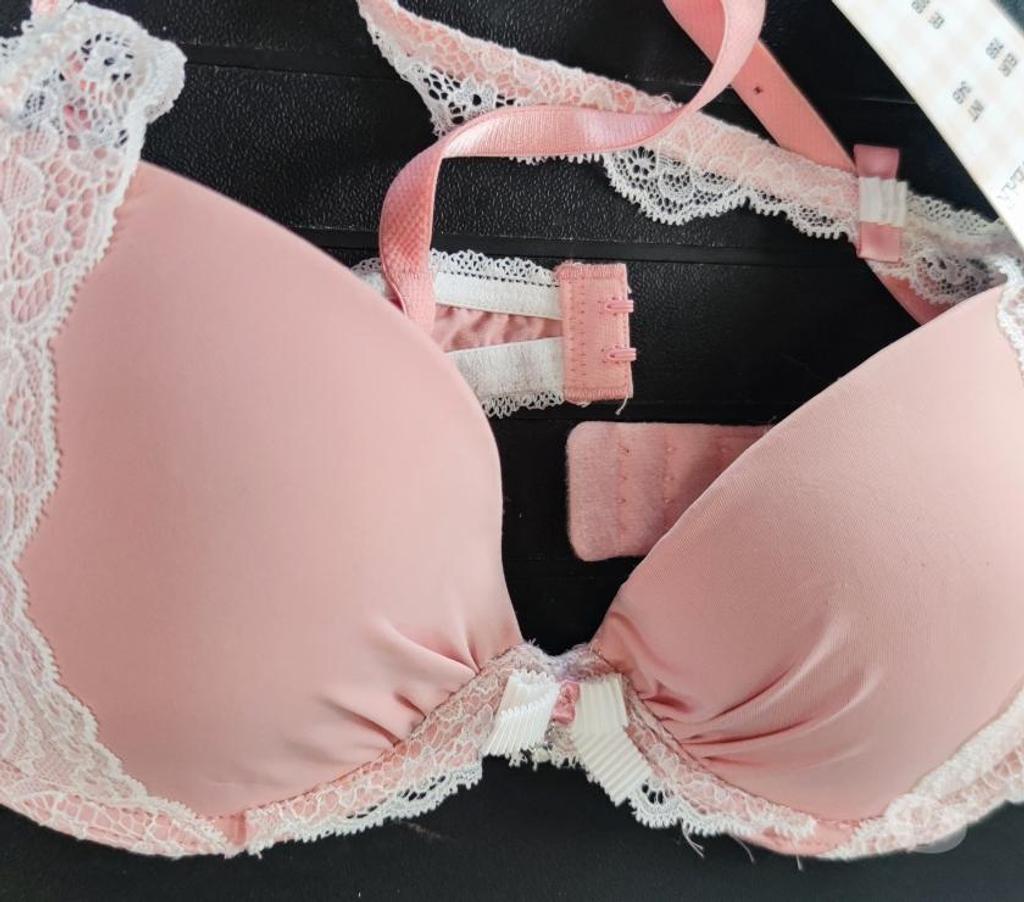 Vêtements occasion Val-d'Oise Bernes sur Oise - 95340 - Photos Vivastreet TOP : Pink Coup de Coeur Soutien Gorge BB Taille 90B Neuf