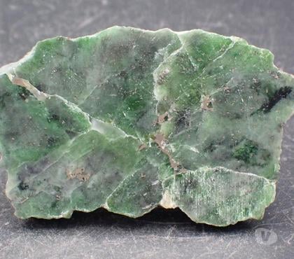 Collection Bertrichamps Meurthe-et-Moselle - Photos Vivastreet Diopsidite & Uvarovite & Pyrite (polie d'un coté) Outokumpu